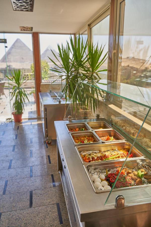 Pyramids Quen Hotel Кайро Екстериор снимка