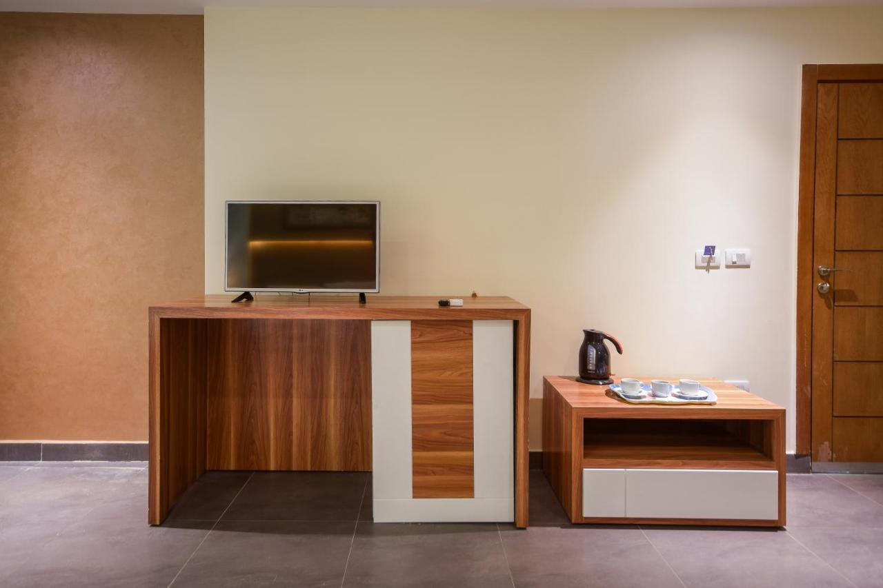 Pyramids Quen Hotel Кайро Екстериор снимка