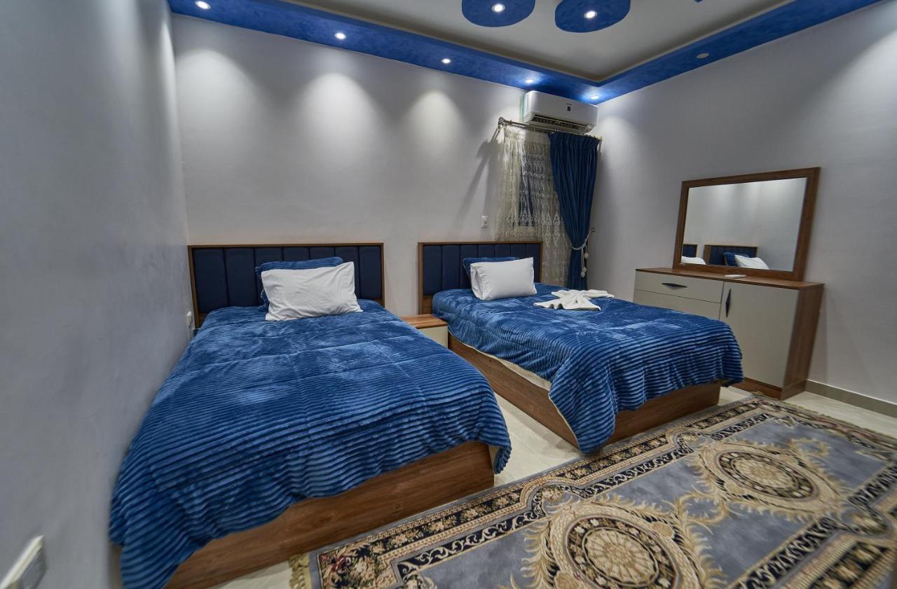 Pyramids Quen Hotel Кайро Екстериор снимка