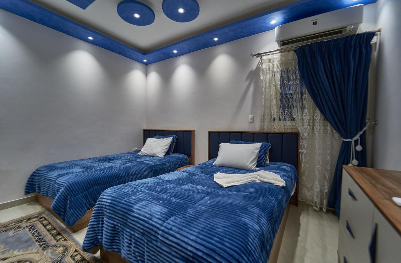 Pyramids Quen Hotel Кайро Екстериор снимка